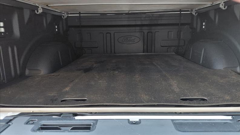  F-150  5.0 V8 CD Lariat FX4 17