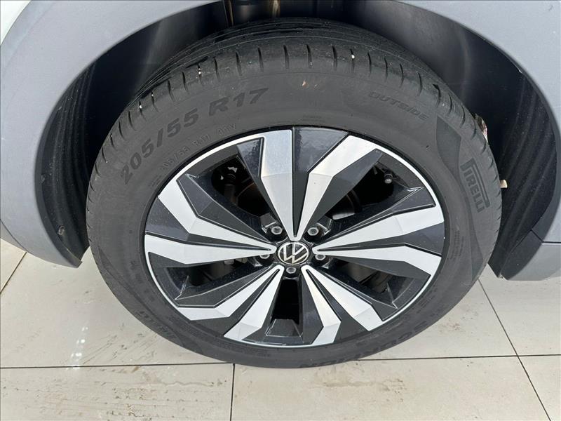  T-CROSS  1.0 200 TSI Comfortline 14