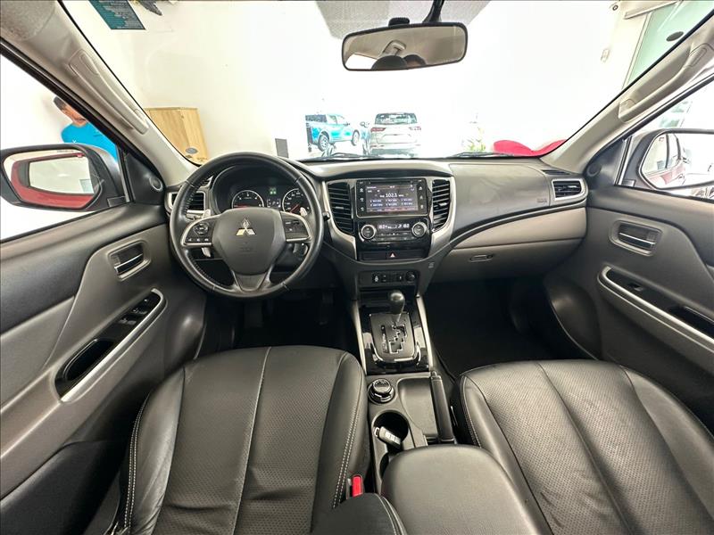  L200 TRITON  2.4 16V Turbo Sport HPE CD 4X4 9