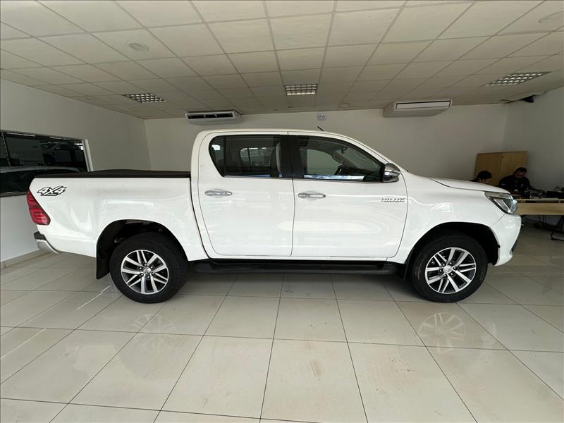  HILUX  2.8 SRX 4X4 CD 16V 7