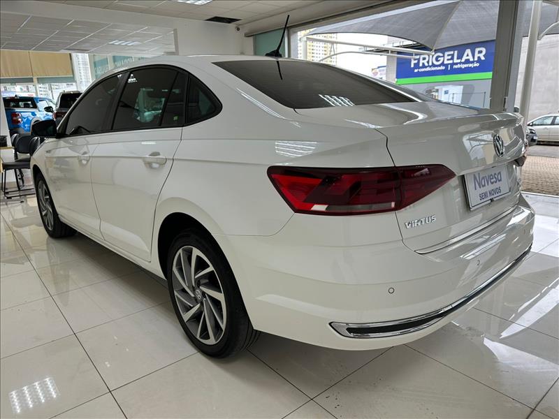  VIRTUS  1.0 200 TSI Highline 4