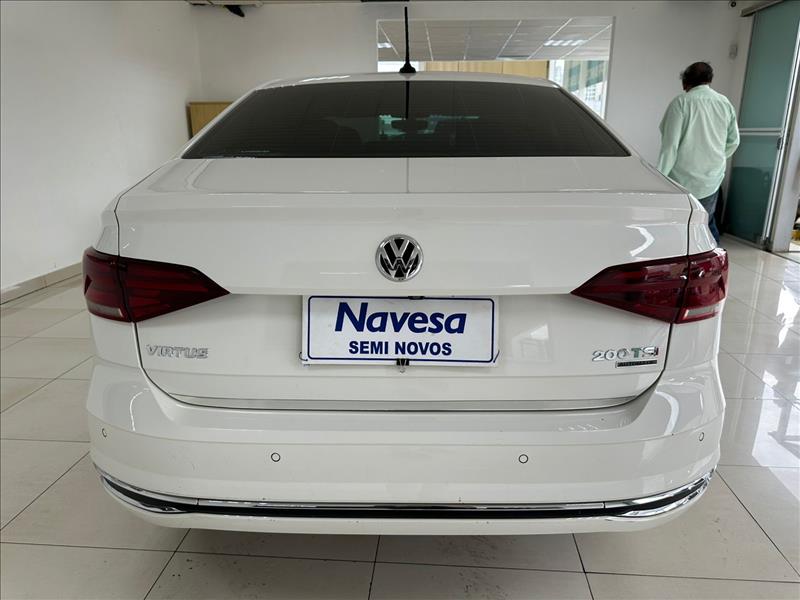  VIRTUS  1.0 200 TSI Highline 5