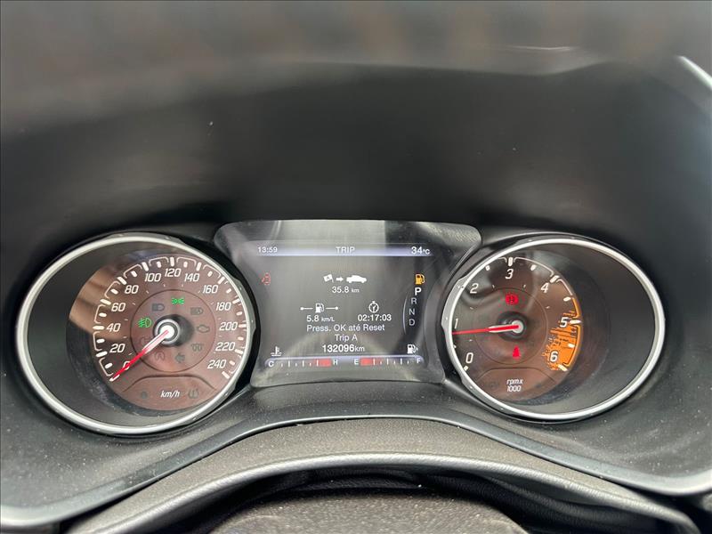  TORO  2.0 16V Turbo Volcano 4X4 13