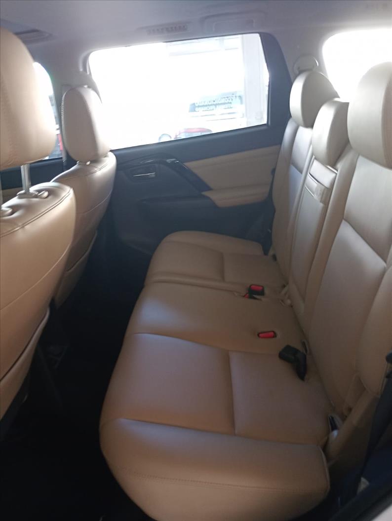  PAJERO SPORT  2.4 16V Mivec Turbo Legend AWD 8