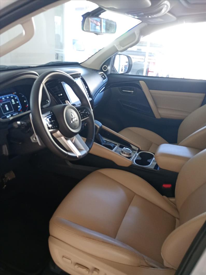  PAJERO SPORT  2.4 16V Mivec Turbo Legend AWD 12