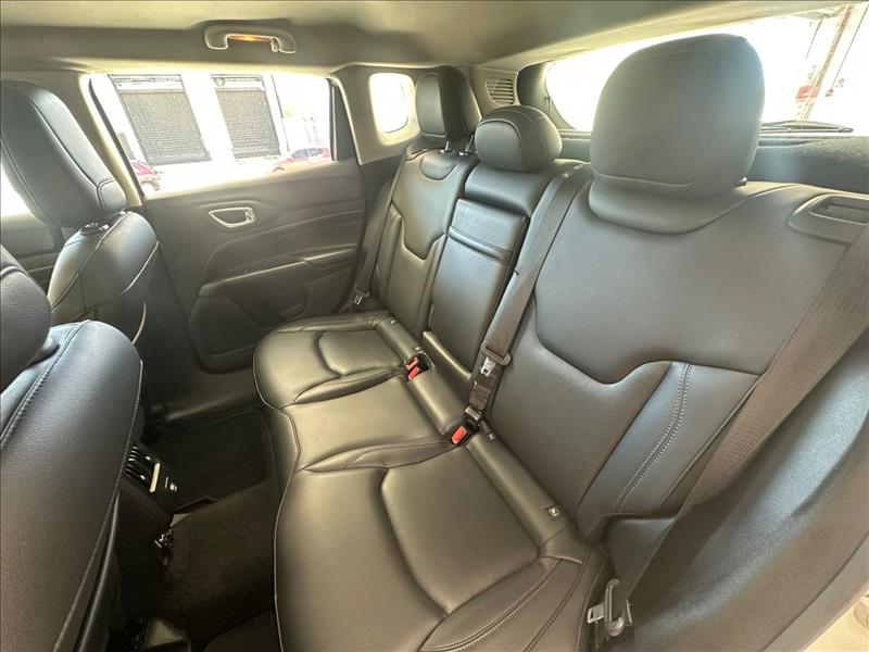  COMPASS  1.3 T270 Turbo Longitude 8