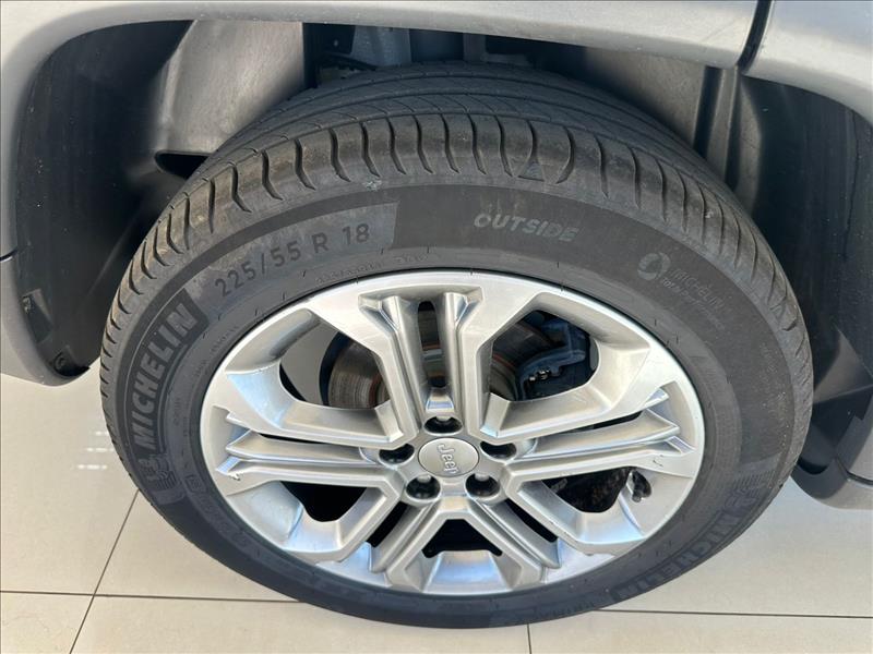  COMPASS  1.3 T270 Turbo Longitude 15