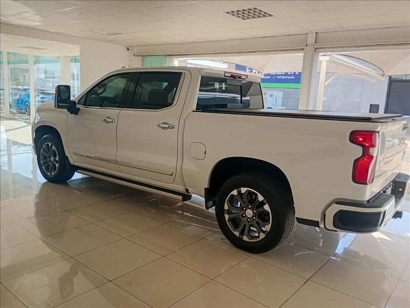  SILVERADO  5.3 V8 1500 High Country 4X4 1