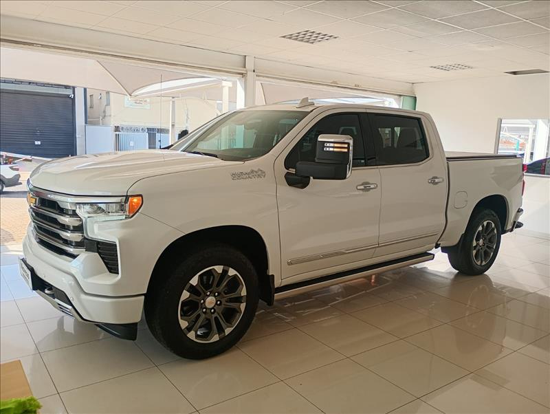  SILVERADO  5.3 V8 1500 High Country 4X4 2