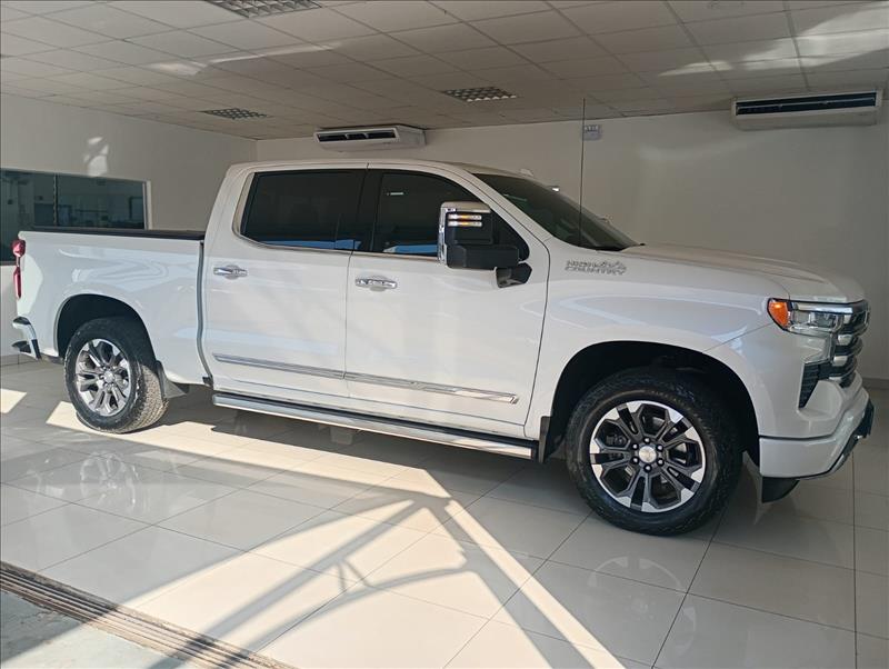  SILVERADO  5.3 V8 1500 High Country 4X4 8