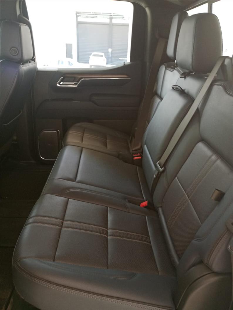  SILVERADO  5.3 V8 1500 High Country 4X4 11