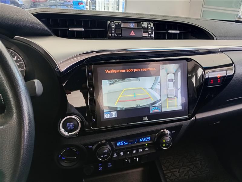  HILUX  2.8 D-4d Turbo CD SRX 4X4 10