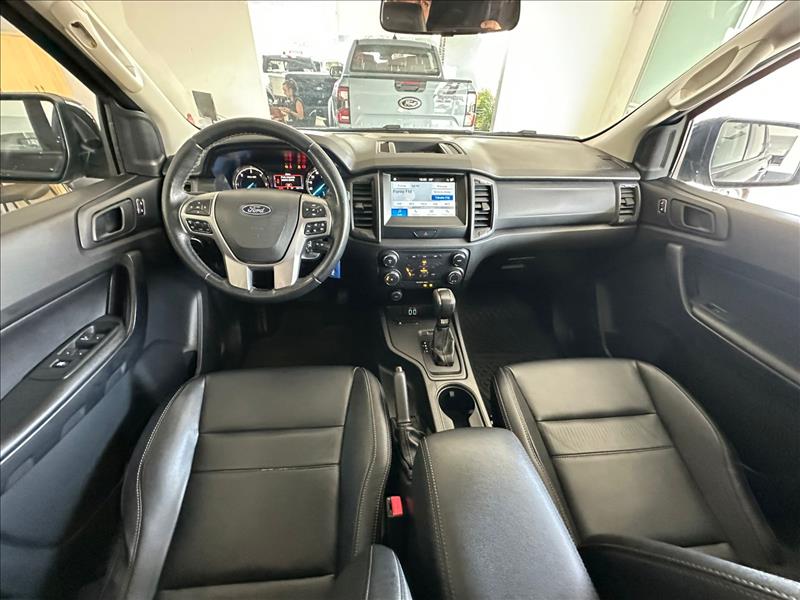  RANGER  2.2 Black 4X2 CD 16V 9