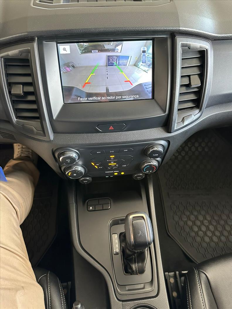  RANGER  2.2 Black 4X2 CD 16V 12