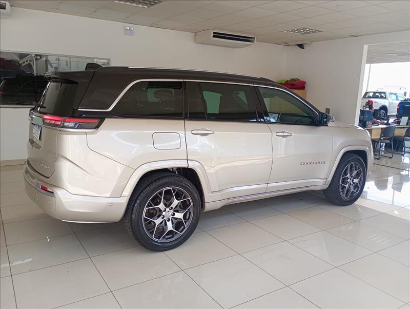  COMMANDER  1.3 T270 Turbo Overland 3