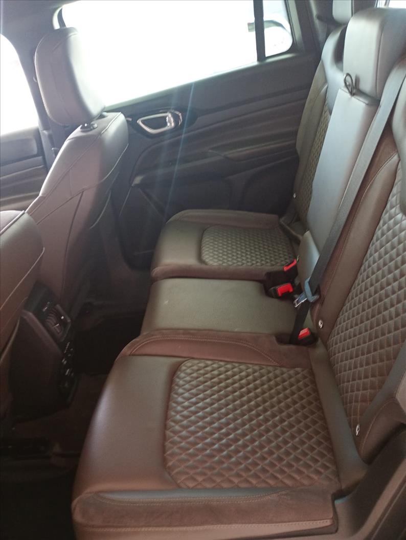  COMMANDER  1.3 T270 Turbo Overland 4