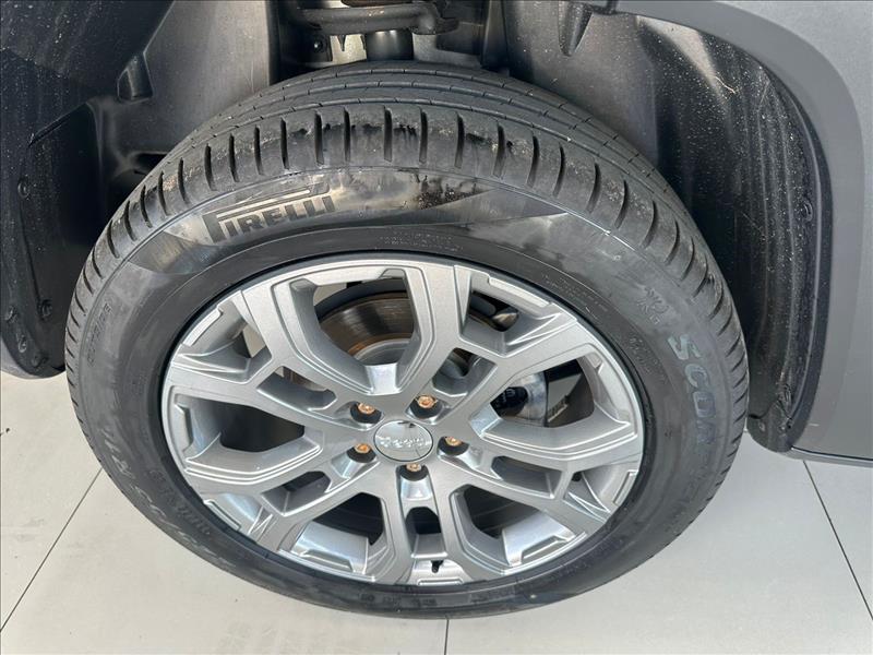  RENEGADE  1.3 T270 Turbo Longitude 14