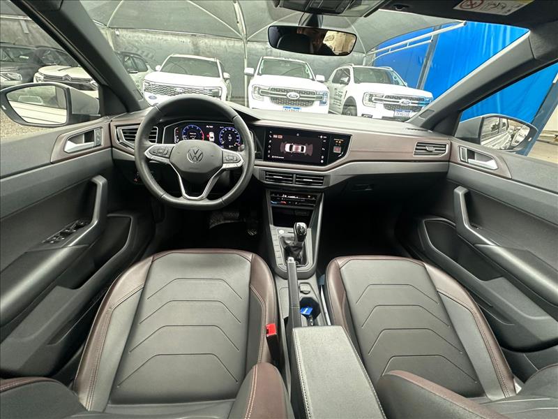  VIRTUS  1.0 200 TSI Highline 9