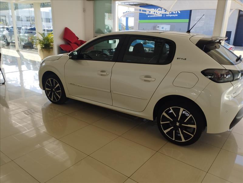  208  1.0 Turbo 200 Style 6
