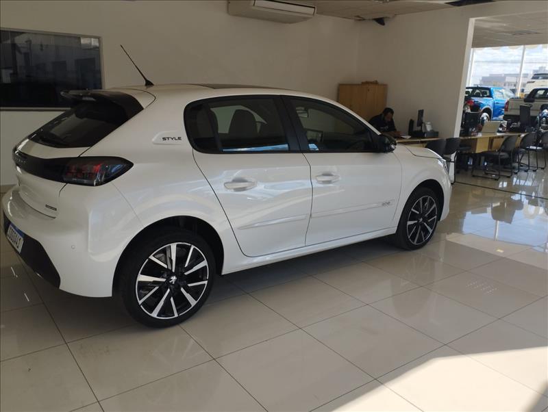  208  1.0 Turbo 200 Style 7