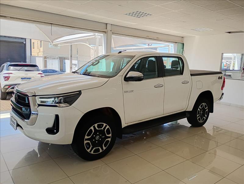  HILUX  2.8 D-4d Turbo CD SRX Limited 4X4 4
