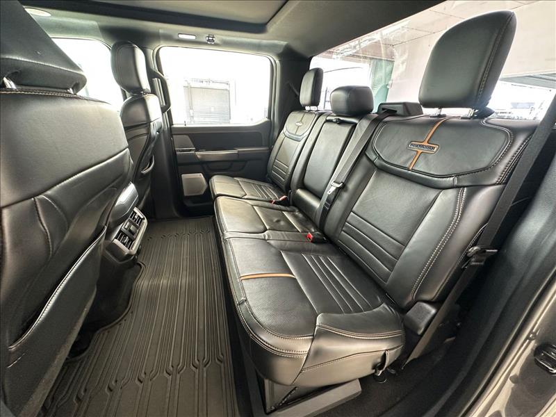  F-150  5.0 V8 CD Platinum FX4 8