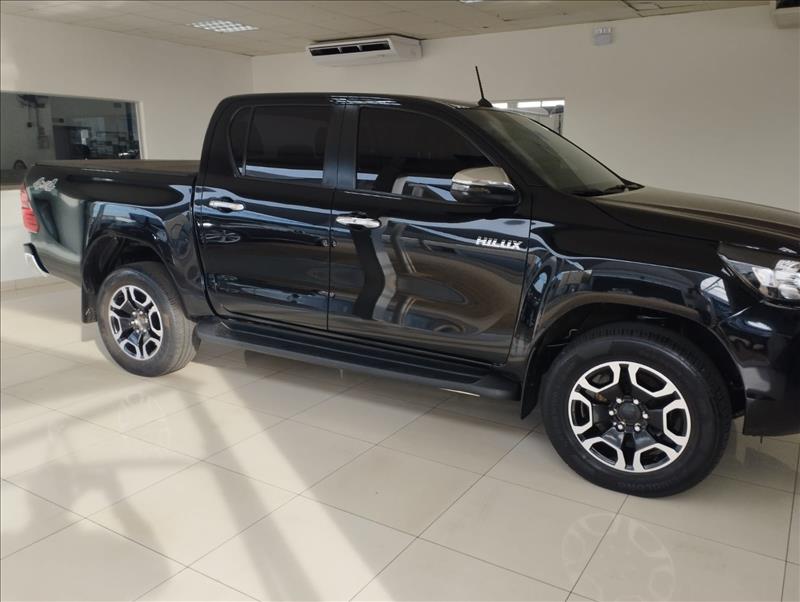  HILUX  2.8 D-4d Turbo CD SRV 4X4 2