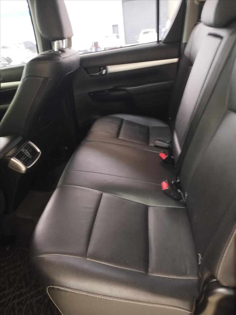 HILUX  2.8 D-4d Turbo CD SRV 4X4 5