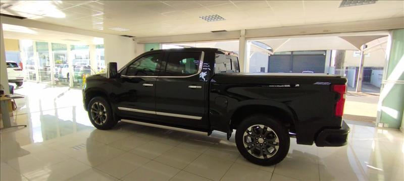  SILVERADO  5.3 V8 1500 High Country 4X4 2