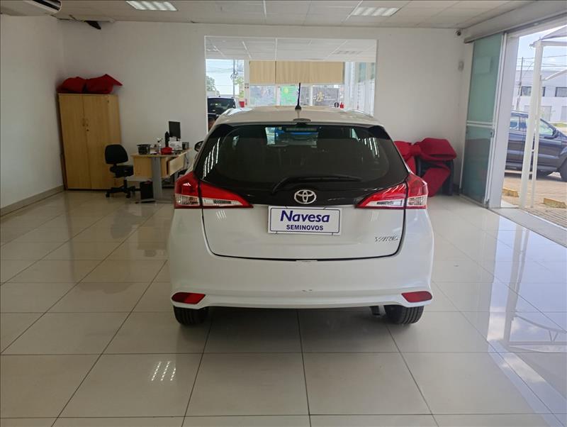  YARIS  1.5 16V XL 4