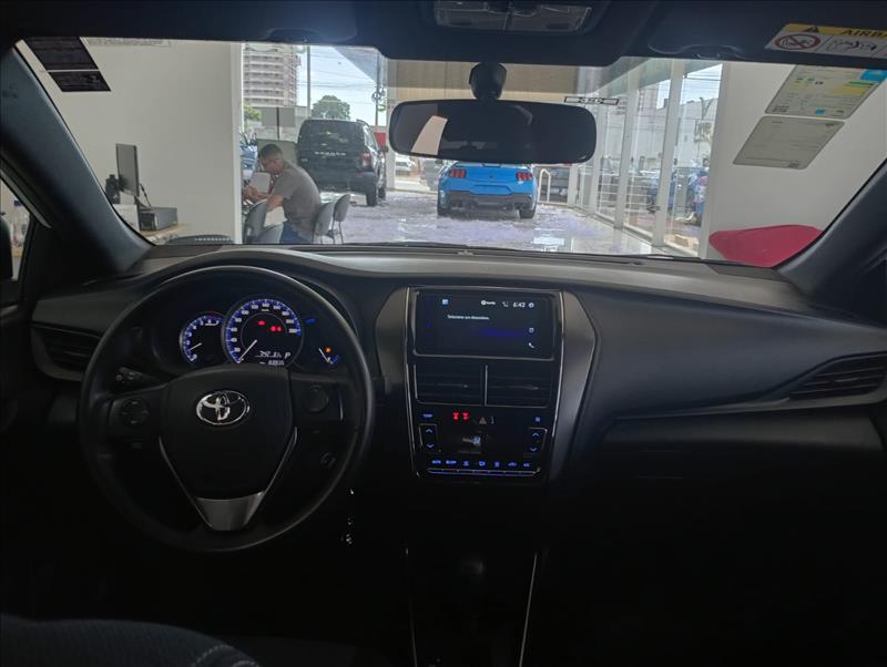  YARIS  1.5 16V XL 10