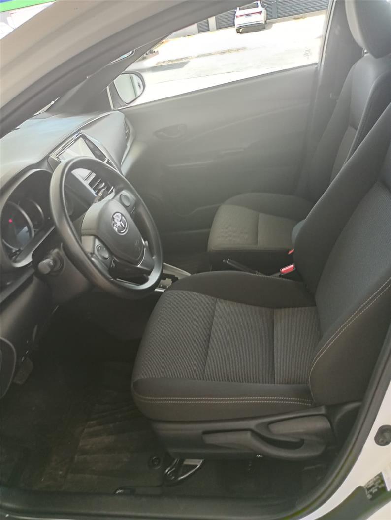  YARIS  1.5 16V XL 11