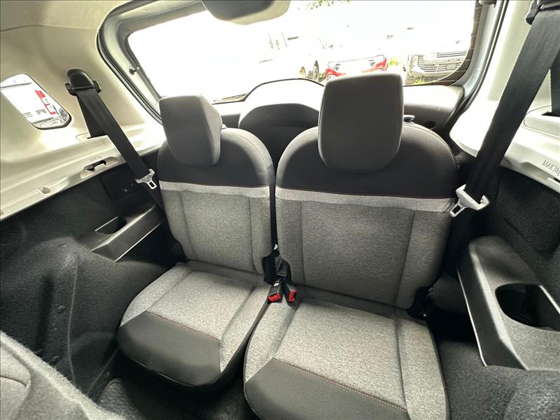  C3 AIRCROSS  1.0 Turbo 200 Feel Pack 7L 9