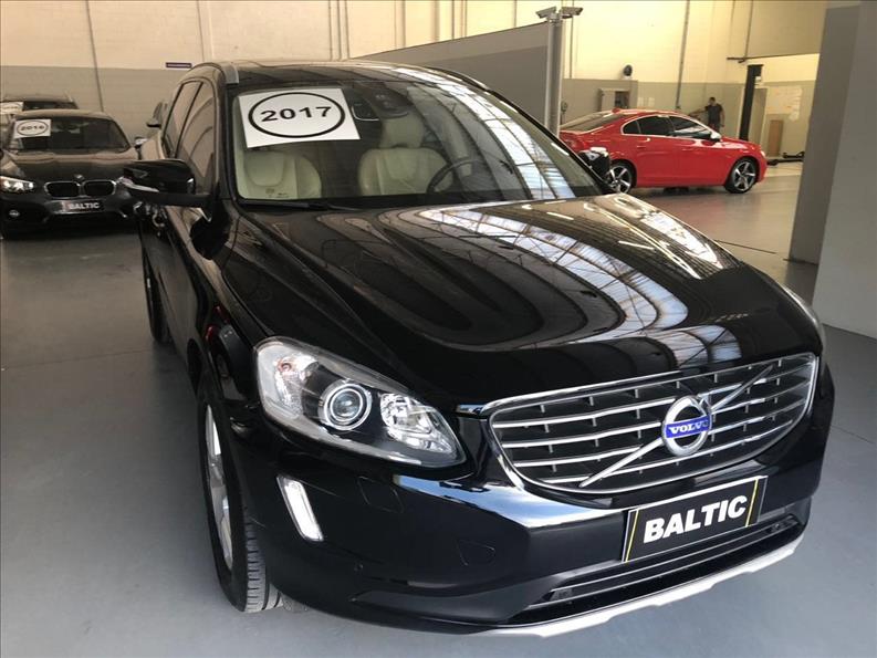 VOLVO XC60 2.0 T5 Momentum