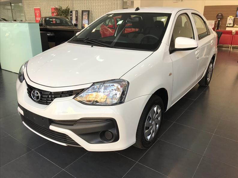 TOYOTA ETIOS 1.5 X Sedan 16V