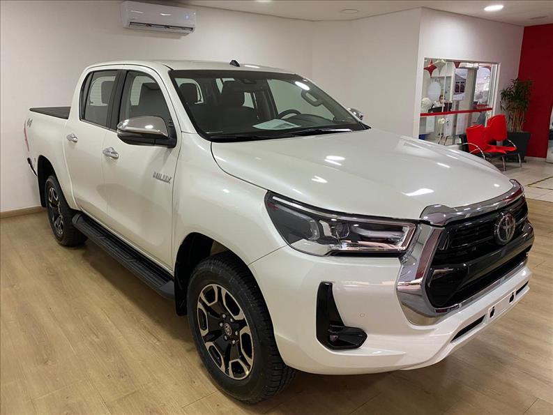 TOYOTA HILUX 2.8 SRX 4X4 CD 16V