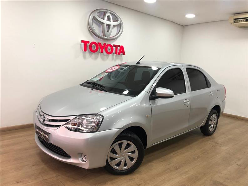 TOYOTA ETIOS 1.5 X Plus Sedan 16V
