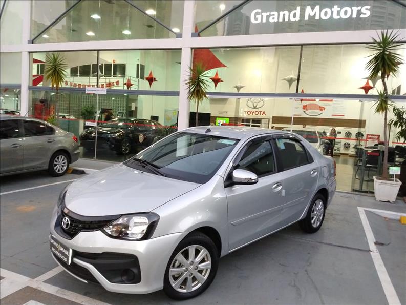 TOYOTA ETIOS 1.5 X Plus Sedan 16V