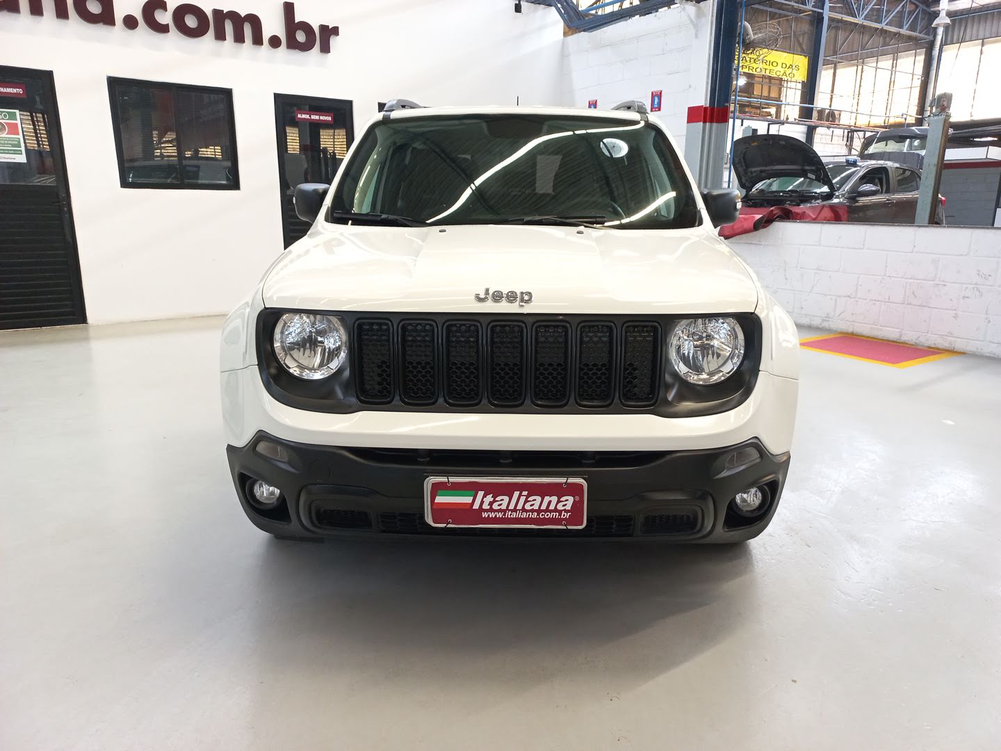 RENEGADE 1.8 16V Sport RENEGADE 1.8 16V Sport