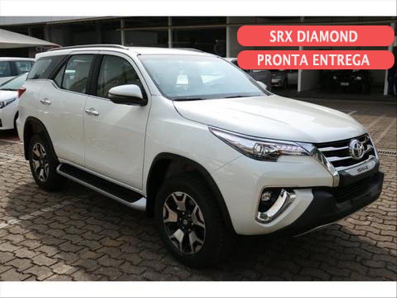 TOYOTA HILUX SW4 2.8 SRX Diamond 4X4 7 Lugares 16V Turbo Intercooler
