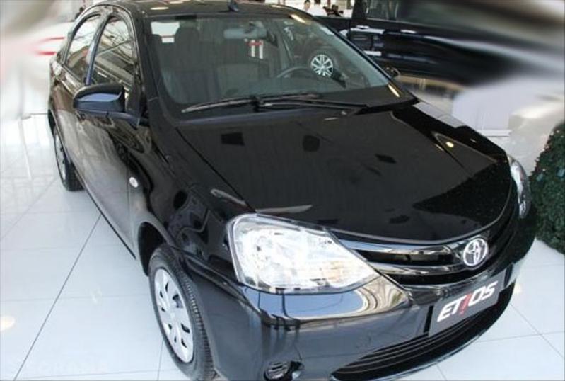 TOYOTA ETIOS 1.5 X Sedan 16V