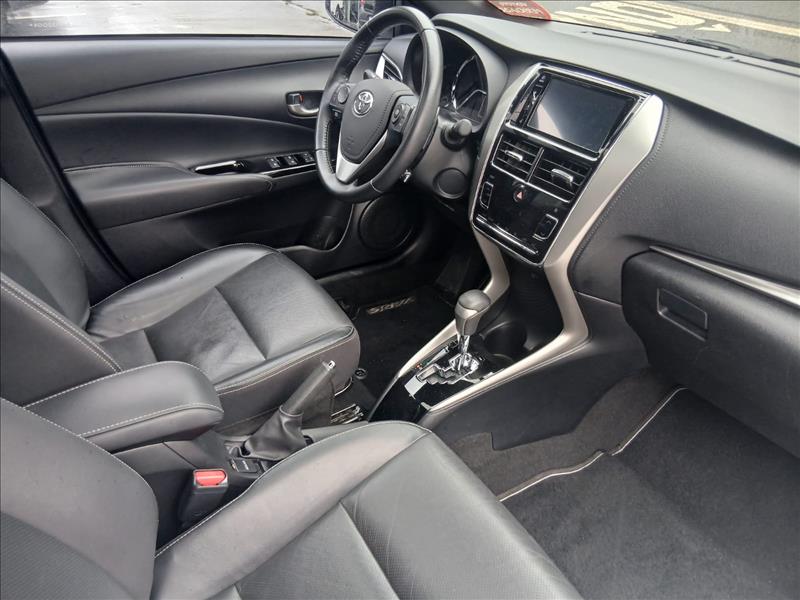  YARIS  1.5 16V XLS Connect 7