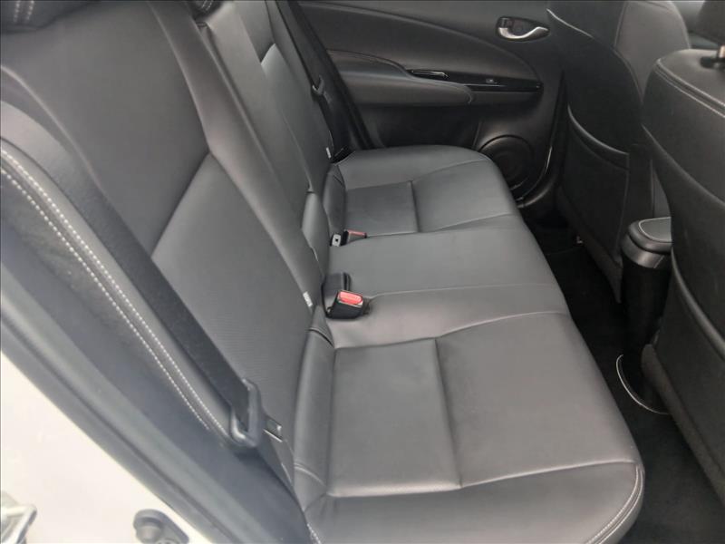  YARIS  1.5 16V XLS Connect 8