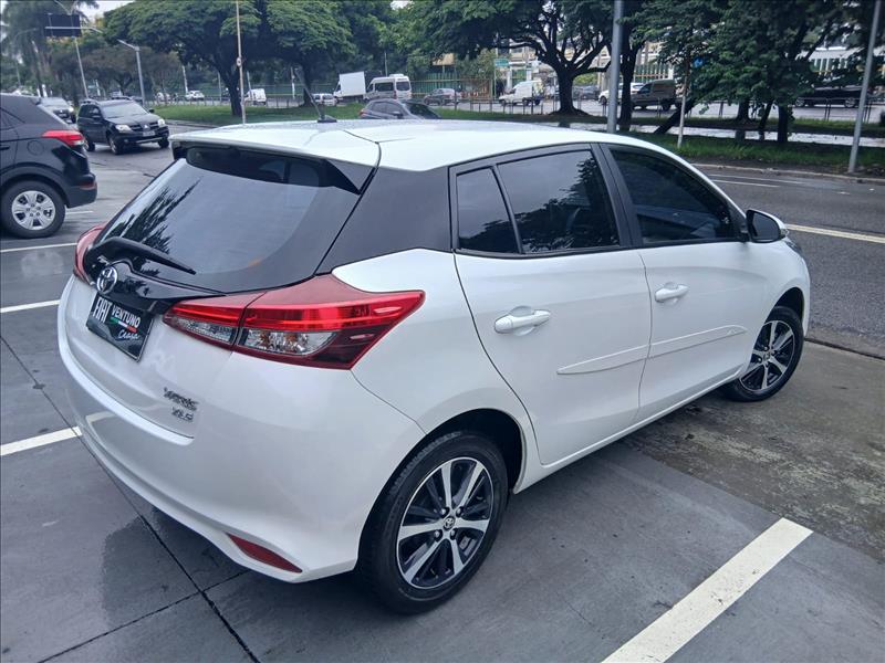  YARIS  1.5 16V XLS Connect 3