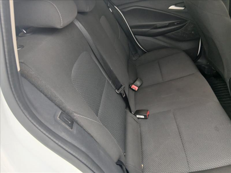 ONIX  1.0 Plus LT 10