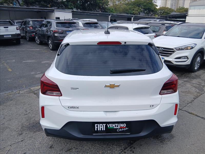  ONIX  1.0 Plus LT 4