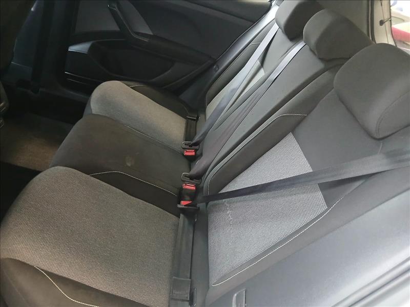  T-CROSS  1.0 200 TSI 8