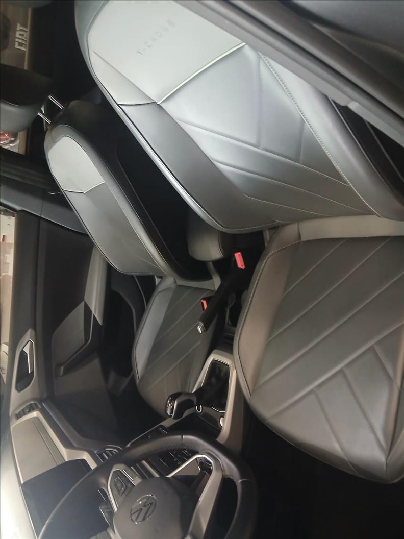  T-CROSS  1.0 200 TSI Comfortline 8