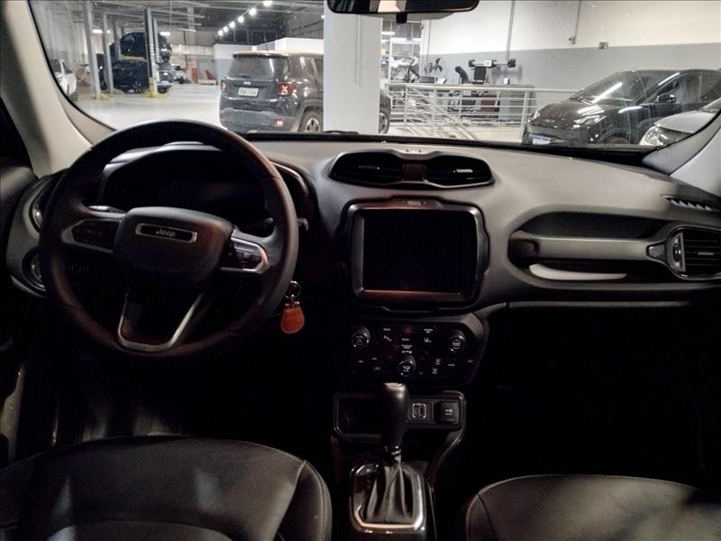  RENEGADE  1.3 T270 Turbo Longitude 9