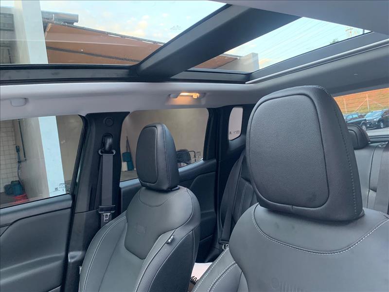  RENEGADE  1.3 T270 Turbo Sahara 6